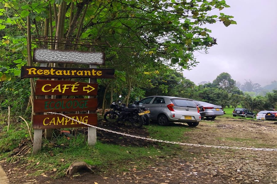 Camping carpa con vista valle del cocora