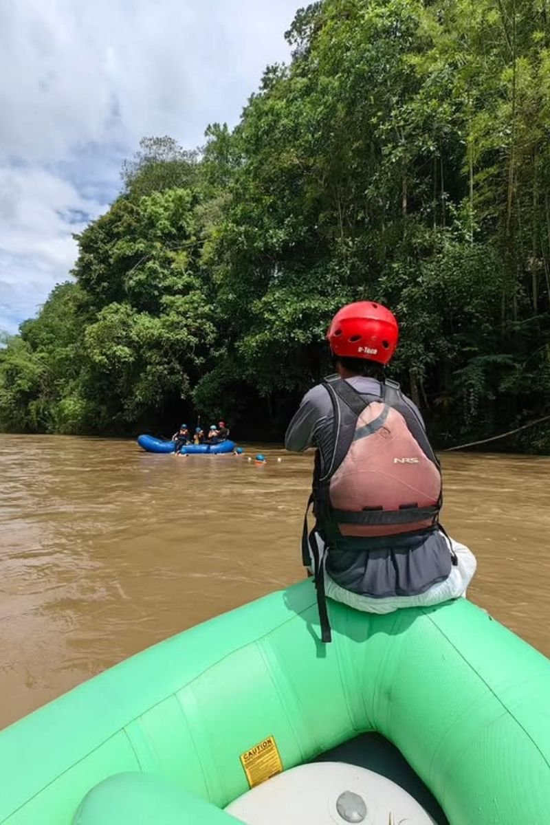 Canotaje o Rafting en el rio la vieja eje cafetero