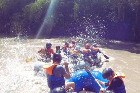 Canotaje o Rafting en el rio la vieja eje cafetero