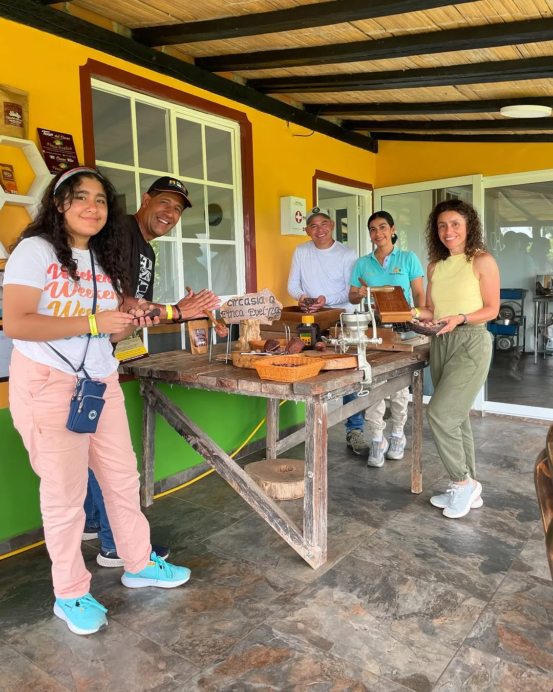 Tour Pasadía de Cacao y finca cafetera en Salento: Experiencia Inmersiva