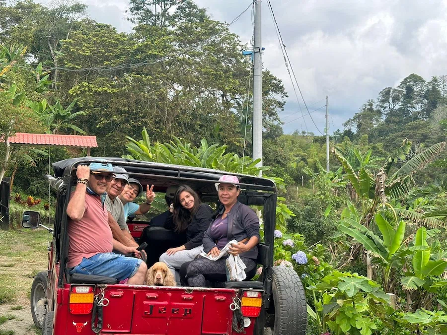 Plan Valle de cocora, filandia con monos, cafe y termales